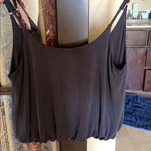 Flowy tank
